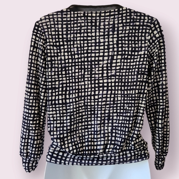 PENDLETON | EUC White Blue Checkered V-Neck Top Size M - Picture 5 of 8